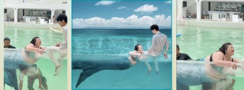 C'est quoi Humans of Capitalism ? Une femme déguisée en sirène dans une piscine