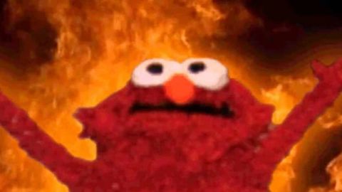 Le meme d'Elmo brûlant dans les flammes