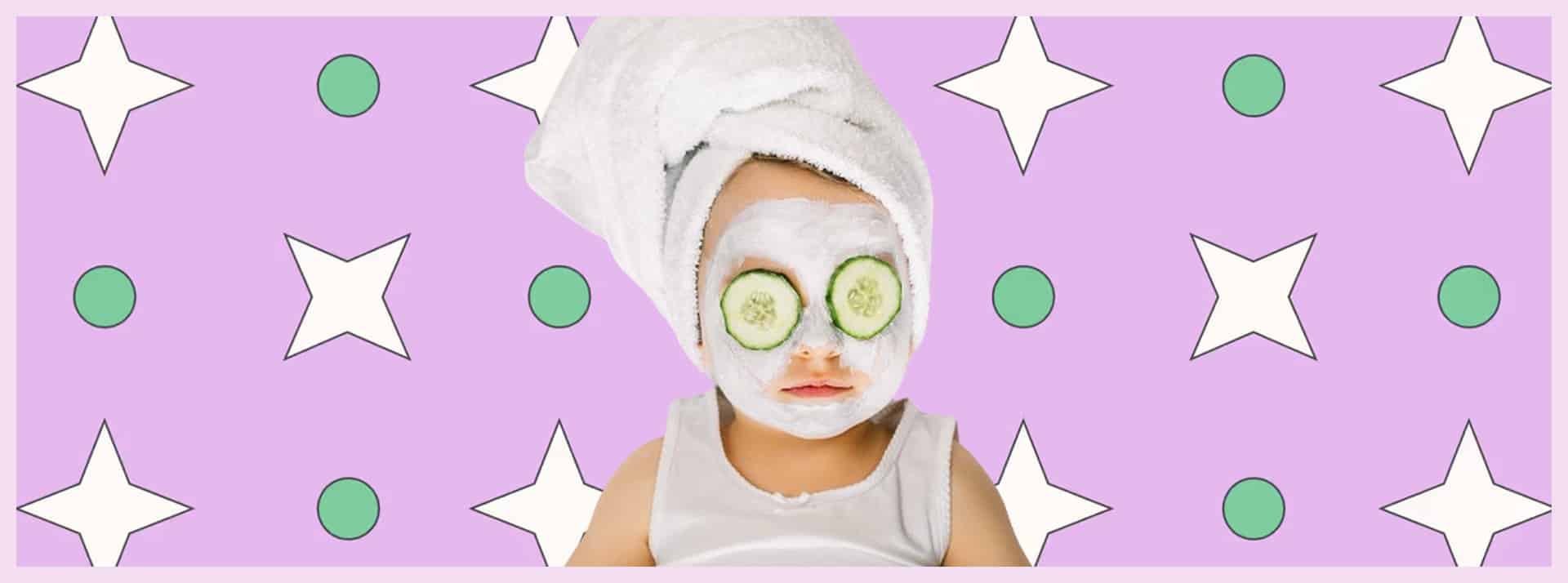 Qui sont les mamans serum, fans des cosmétiques pour enfants ? - L'ADN Un bébé avec un masque de crème sur le visage