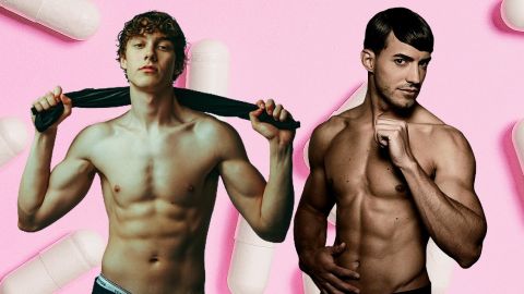 Ces hommes obsédés par leur testosterone et l'idée d'être un peu moins des hommes Deux hommes musclés sur fond rose avec des pilules de compléments alimentaires