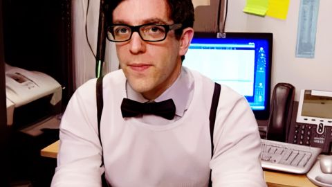 Un employé à son bureau