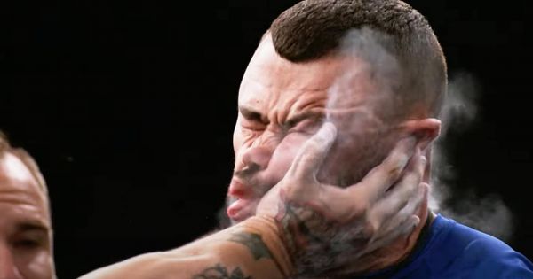 Power slap : l'alt-right veut gagner le cœur des ados à coups de grandes baffes dans la gueule