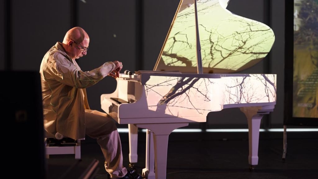 Patrick Scheyder photo Patrick Scheyder photo