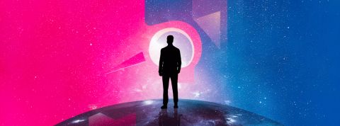 En Chine, l'intelligence artificielle révolutionne le secteur funéraire Personne devant un halo de lumière