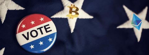Qui sont ces électeurs pro-cryptos convoités par Donald Trump et Kamala Harris ? Des étoiles blanches du drapeau US, un bage vote et ds cryptos