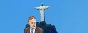 Elon Musk en pleurs avec le Corcovado en fond