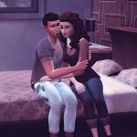 Un couple de Sims sur un lit