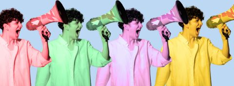 Nous sommes déjà en train de parler comme ChatGPT Un homme avec un hygiaphone reproduit 4 fois avec des filtres de couleur différents