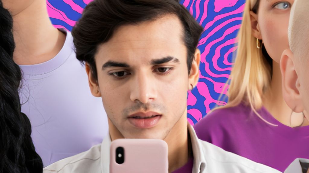 De jeunes ados avec le garçon au centre sur son smartphone, les autres les yeux dans le vague