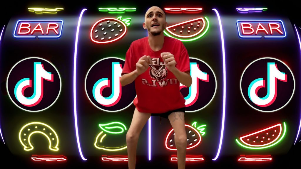 Un homme malade très maigre machine à sous avec 4 logos TikTok