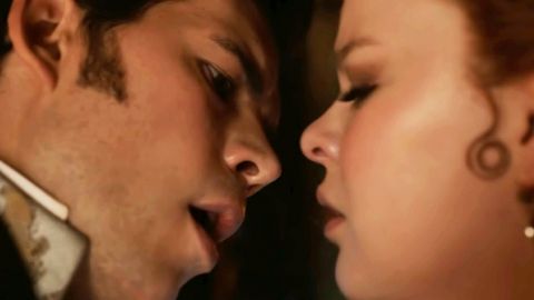 Un baiser sulfureux en calèche dans Ma Chronique des Bridgerton