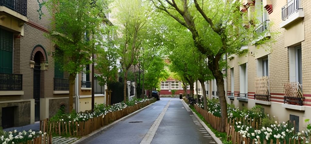 Une rue de Vincennes toute en verdure