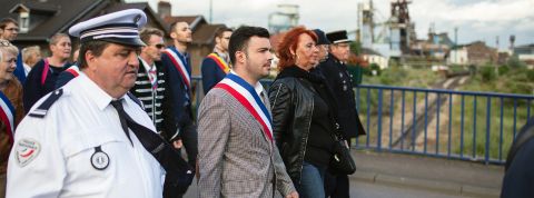 Et si on regardait en face les raisons de la montée de l’extrême droite ? Image de couverture du livre de Vincent Jarousseau