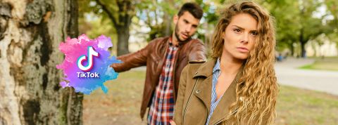 Divorce 2.0 : Ces ex-couples se disputent la garde de leur compte TikTok Une femme fait dos à un homme, très fachée, tandis qu'il porte le logo TikTok dans sa main