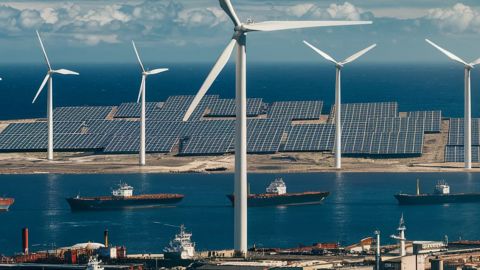 zone industrielle port avec eolienne