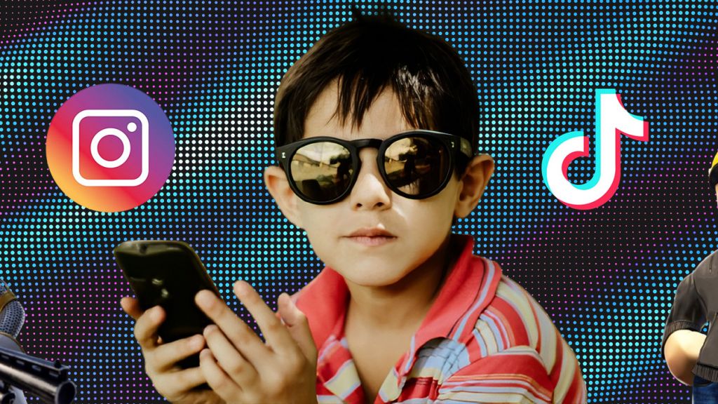 Un jeune de la gen Alpha avec un smartphone