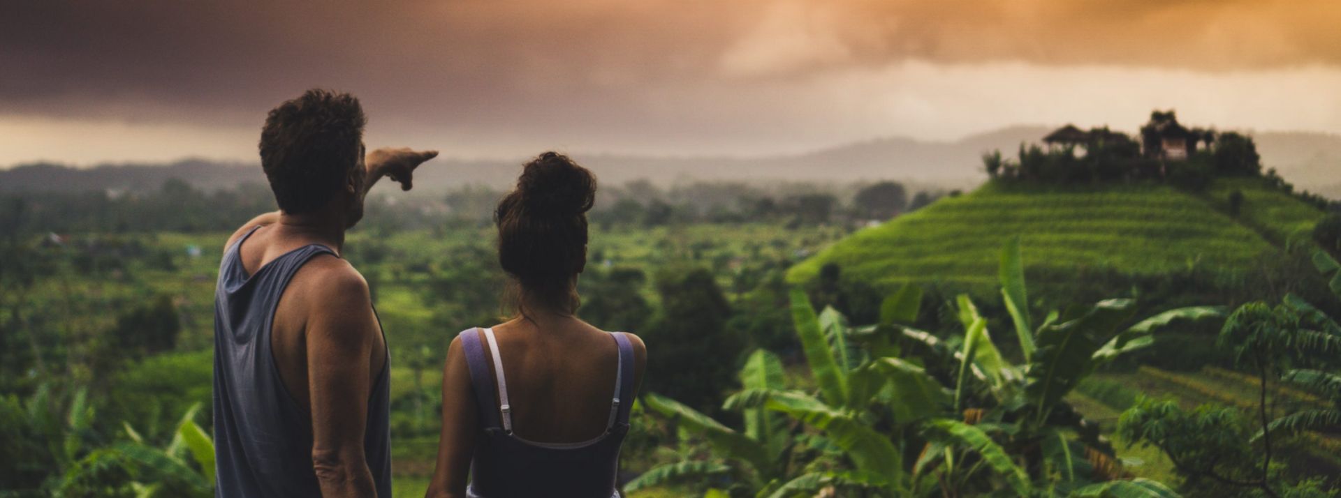 un couple dans la jungle de Bali