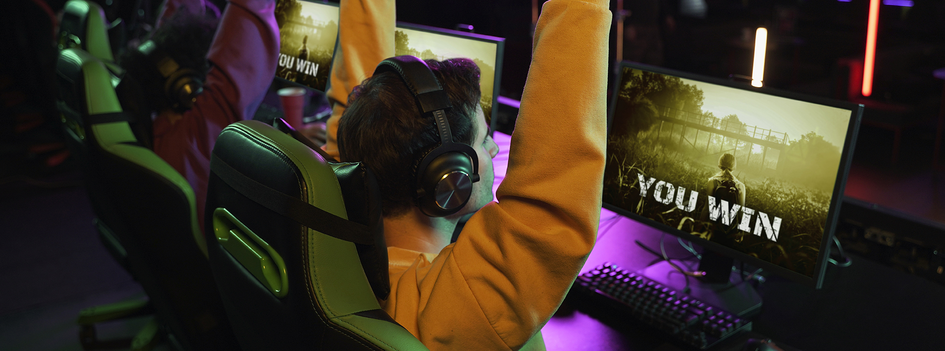 Des gamers gagnent une partie