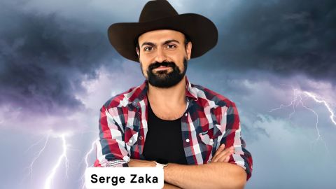 Serge Zaka devant un ciel orageux