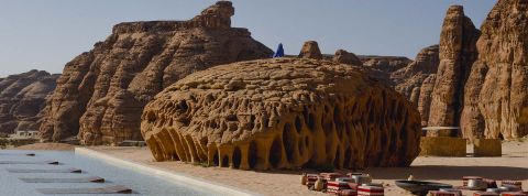 Retraites silencieuses, paysages exclusifs, séjours régénératifs... Le luxe se calibre pour se tenir au calme et dans la volupté d'être au plus loin de la foule – histoire de favoriser l’introspection (et les selfies grands angles). Retraites silencieuses, paysages exclusifs, séjours régénératifs... Le luxe se calibre pour se tenir au calme et dans la volupté d'être au plus loin de la foule – histoire de favoriser l’introspection (et les selfies grands angles).