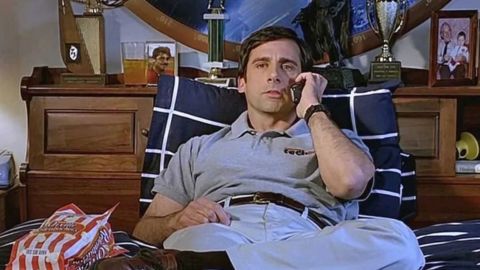 steve carrel dans son lit de puceau