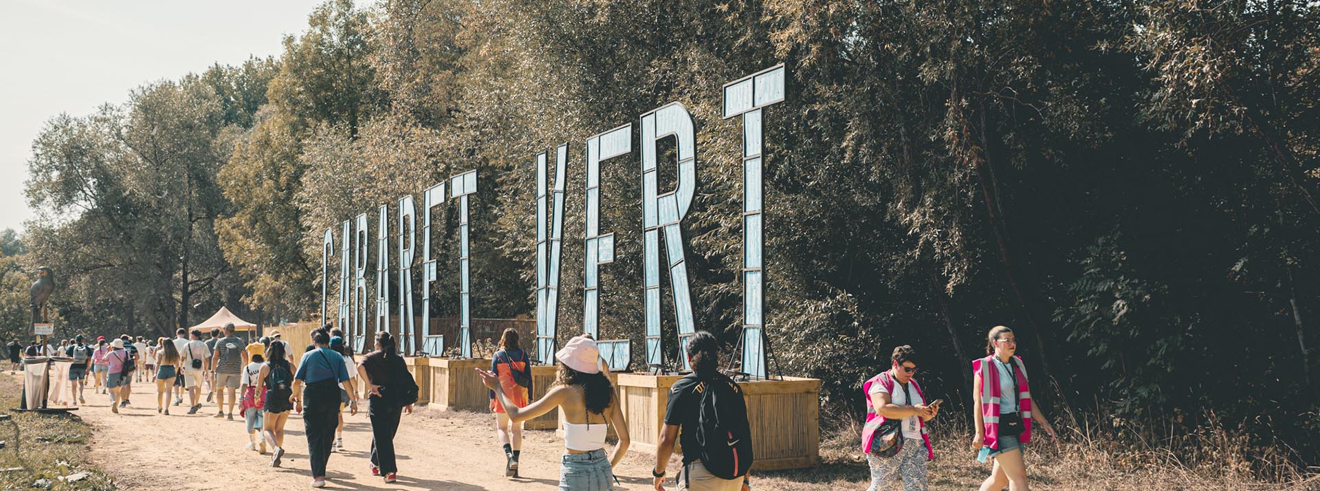 01-09-Cabaret-vert - L'ADN Desfestivaliers arrivent au Cabaret vert