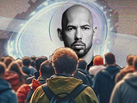 des enfants quiregardent Andrew Tate