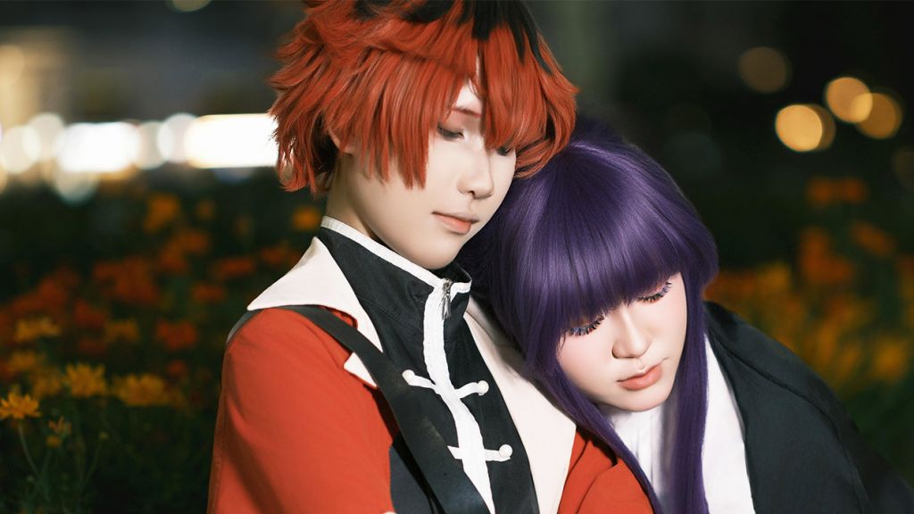 Un jeune couple asiatique en mode manga romantique