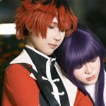 Un jeune couple asiatique en mode manga romantique