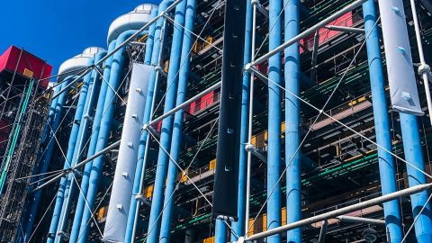 Vue du centre pompidou depuis la rue Beaubourg