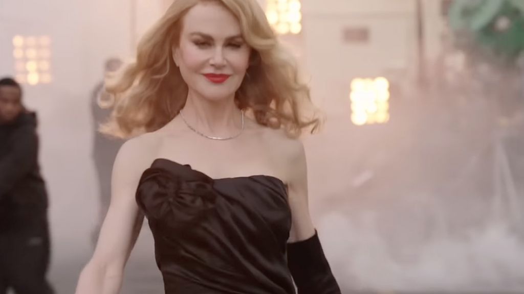 Nicole Kidman défile pour Vogue World