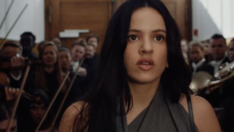 Rosalía dans son clip  - Berghain - 