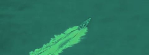 Lutte contre le narcoterrorisme : un jackpot pour le monde de la tech Un bateau dans les Caraibes vu du ciel