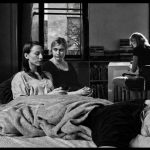Jeunes dans une chambre
