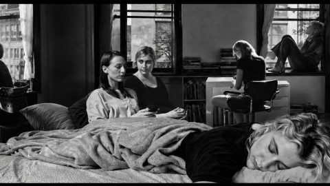 Jeunes dans une chambre