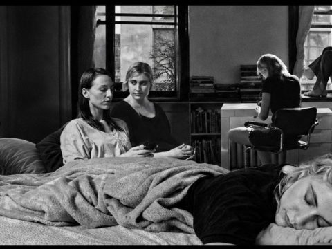 Jeunes dans une chambre